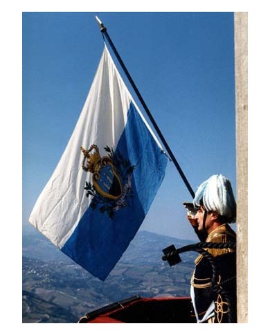 Bandera San Marino exterior