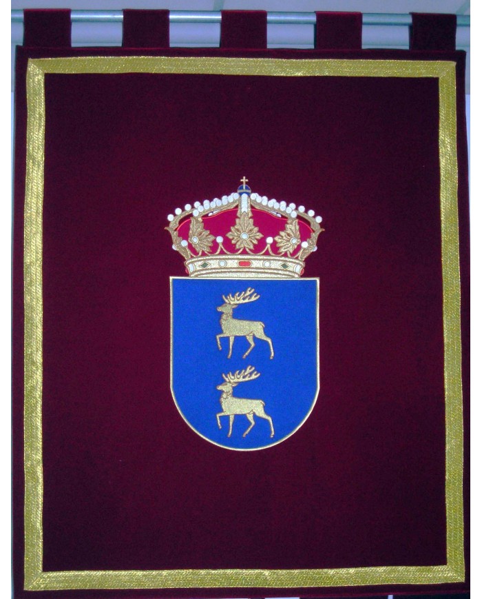 Repostero Cervatos de la Cueza 120x100 cm. Repostero Cervatos de la Cueza 120x100 cm.